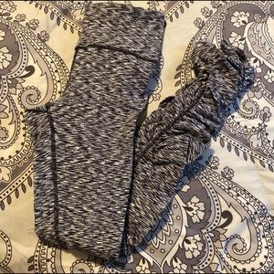 Lululemon Wonder Under size 4